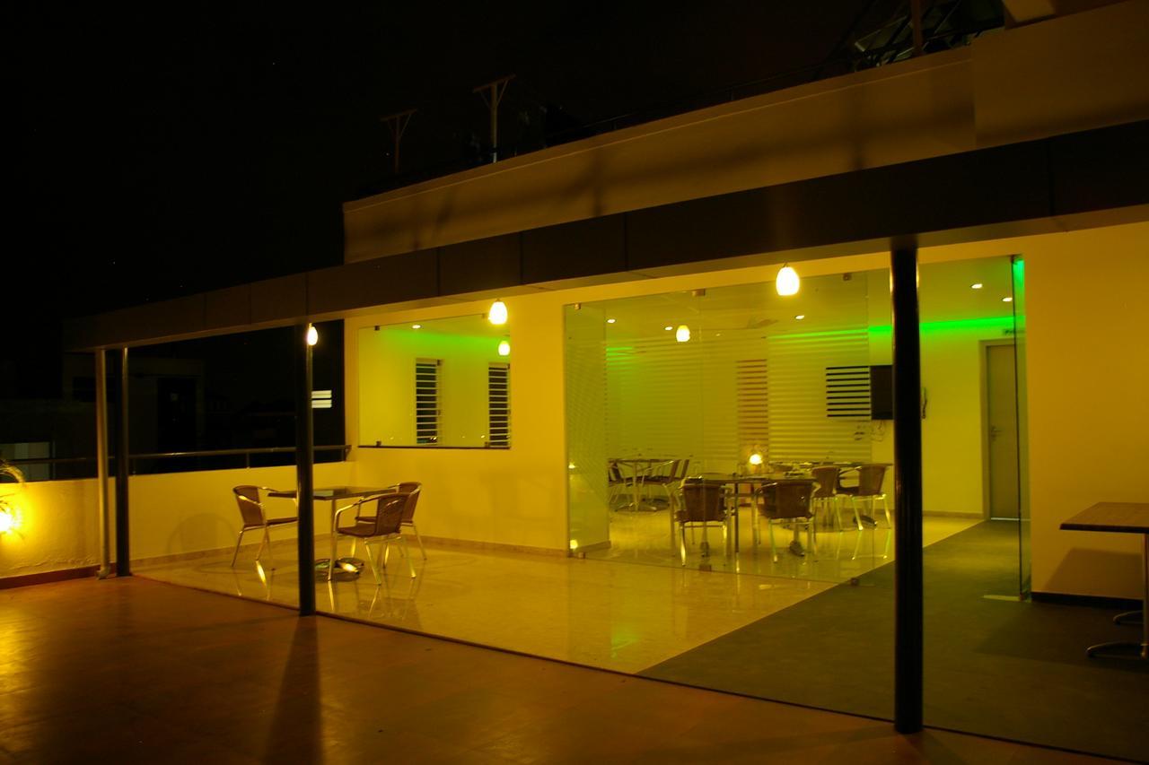 Roseline Suites Bangalore Eksteriør billede