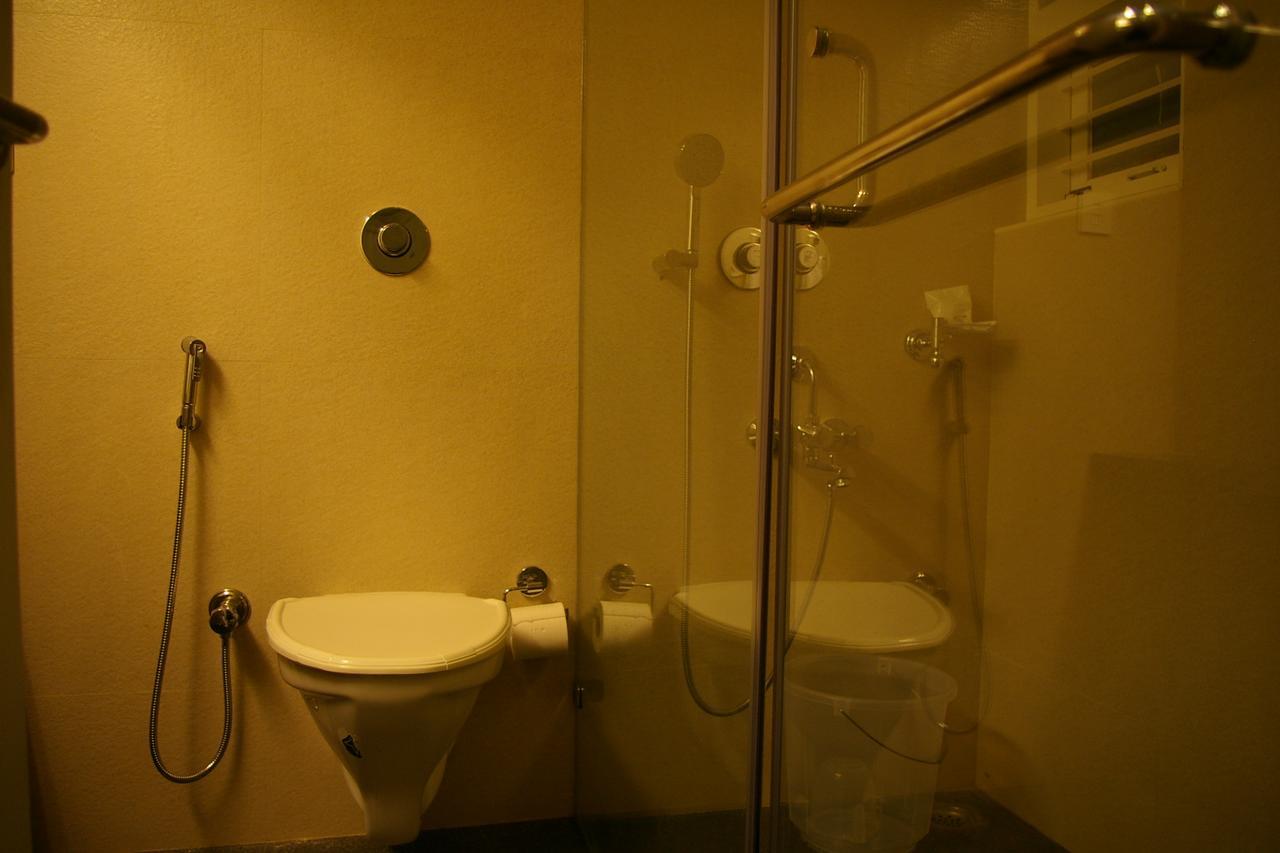 Roseline Suites Bangalore Eksteriør billede