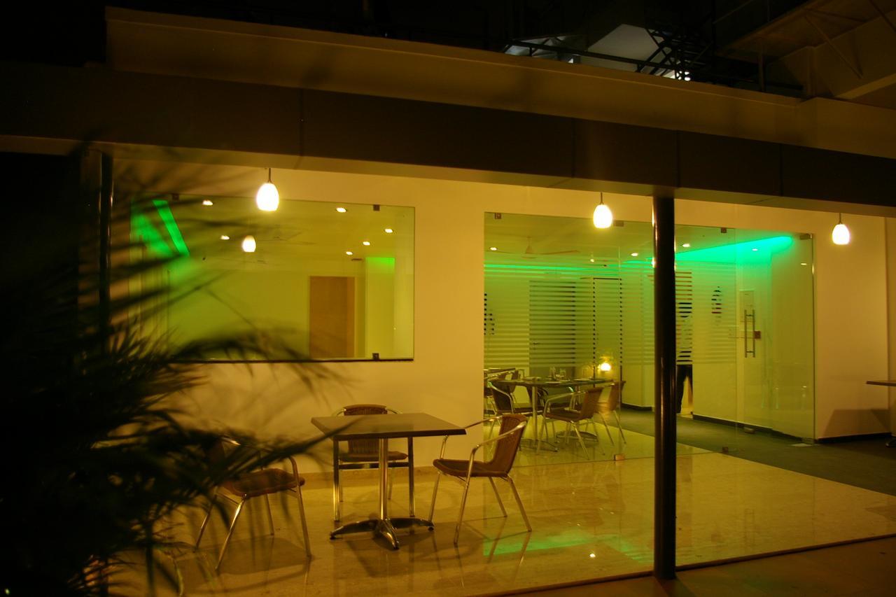 Roseline Suites Bangalore Eksteriør billede